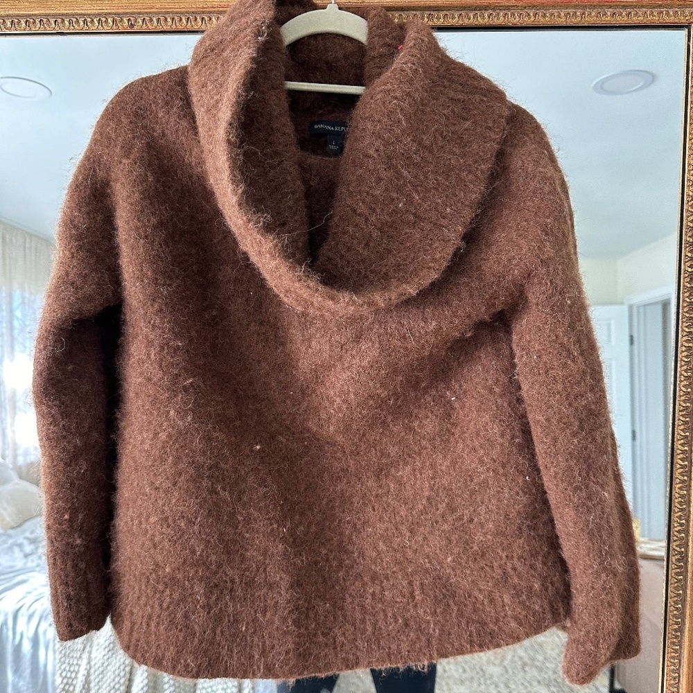 Banana Republic wool turtleneck brown
